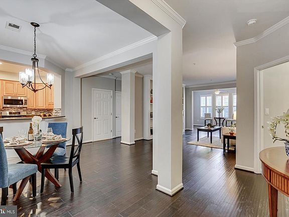 2nd image of 201 High Gables Dr APT 204