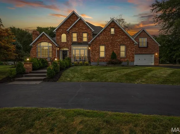 420 Wellington Pl, Farmington, MO 63640