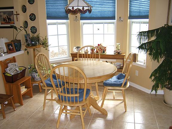 EIK with bay window