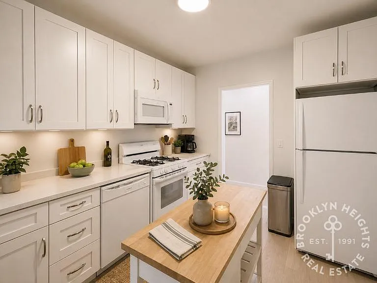 62 Montague St #4C — Photo 8