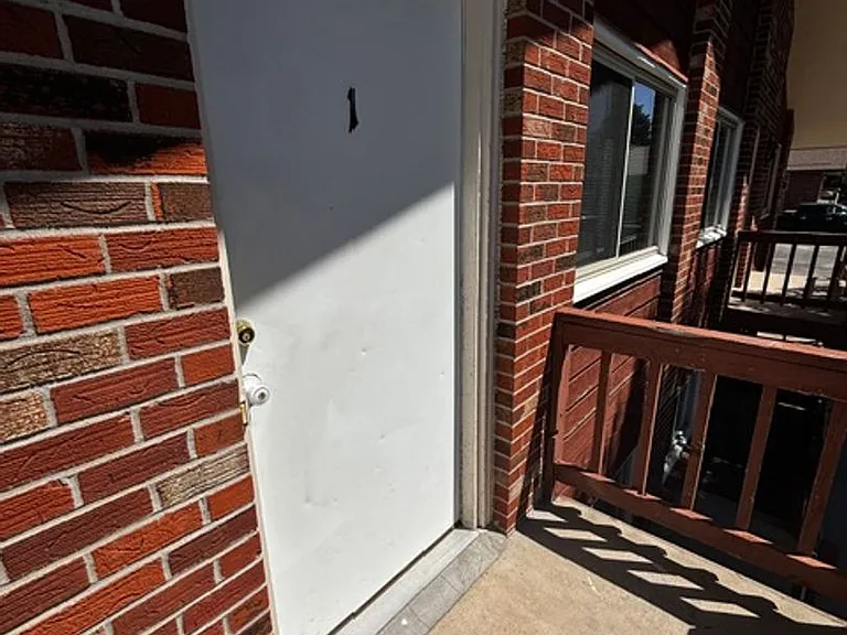 PM 120 - 406 Hacker Ct. — Photo 3