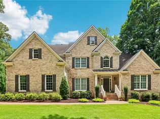 1035 Lillian Dr, Alpharetta, GA 30004