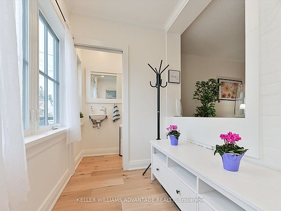 3rd image of 294 Cedarvale Ave
