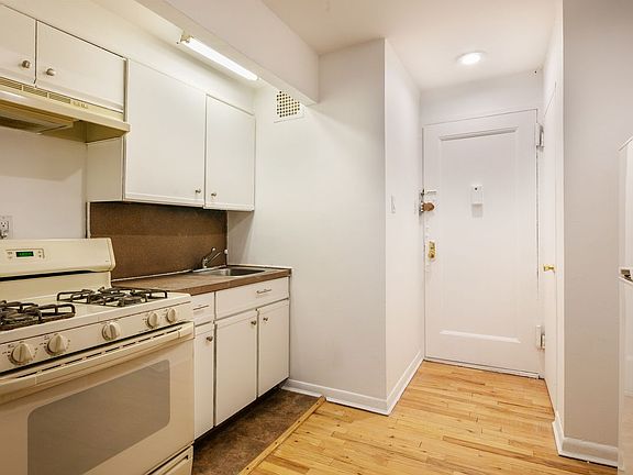 4th image of 145 E 29th St APT 3D