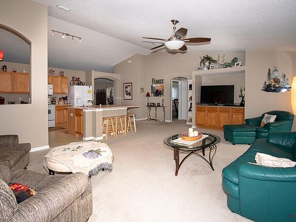 5th image of 61 Kalamazoo Trl