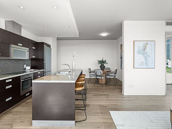 4th image of 88 Park Lawn Rd #305