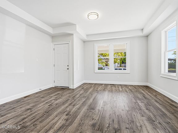 3rd image of 22 Washington Street