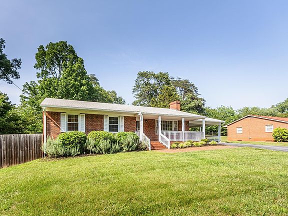 3rd image of 260 Morton Ln