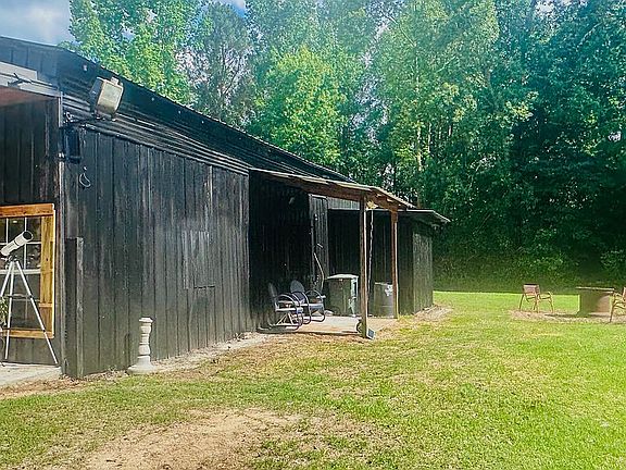 4th image of 1167 Begonia Rd