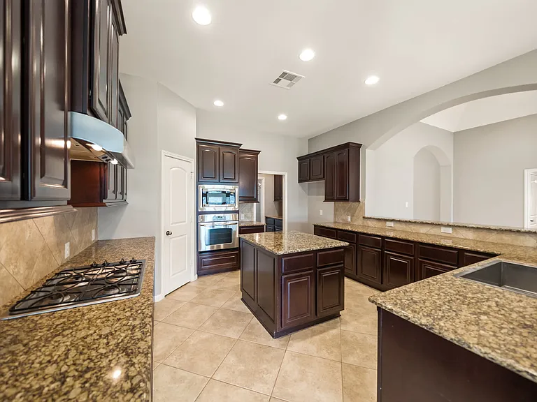 2818 Red Maple Dr — Photo 20
