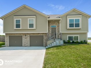 1001 Rockville Ter, Louisburg, KS 66053