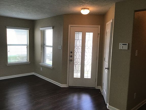 3rd image of 2734 Skyview Knoll Ct