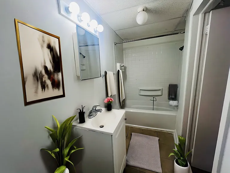 1200 S 10th St #1R — Photo 3