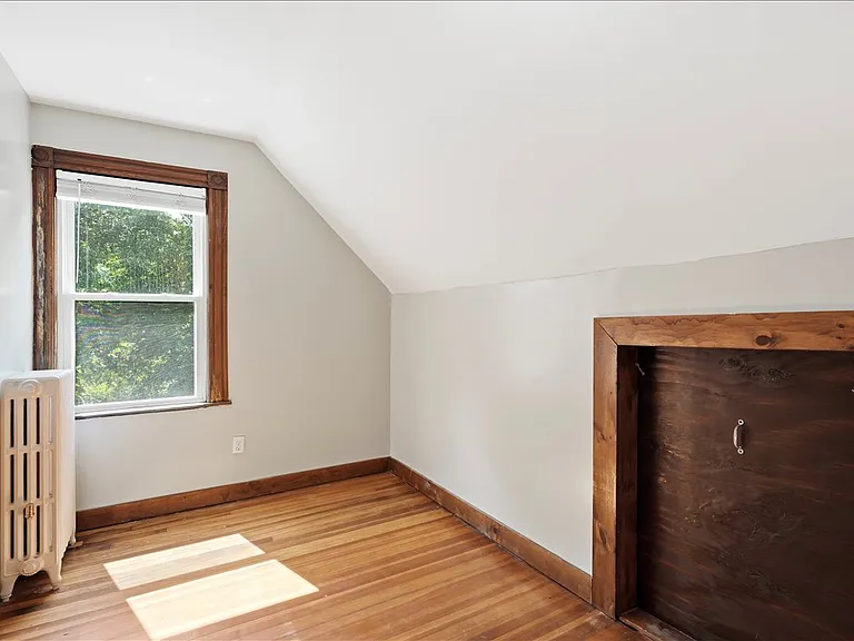 352 Beulah St #1 — Photo 22