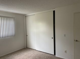 14072 Pinebrook Dr APT B, Tustin, CA 92780