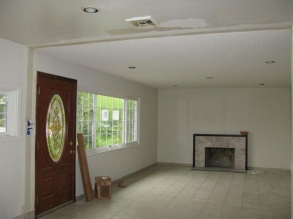3rd image of 14410 Victoria Ct