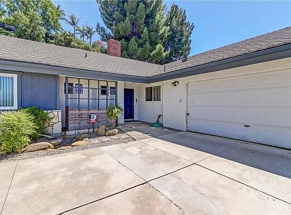 3rd image of 1500 Sombrero Dr