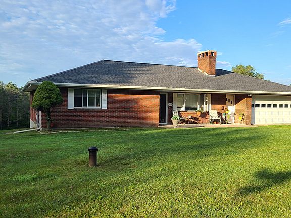 2nd image of 220 E Windsor Rd