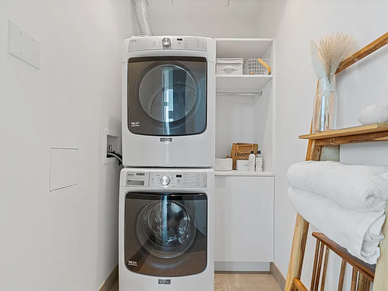 125 E 14th St #2403 — Photo 48