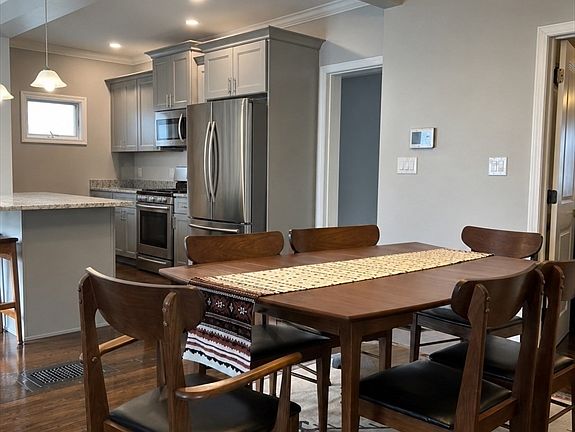 5th image of 44 School St #1