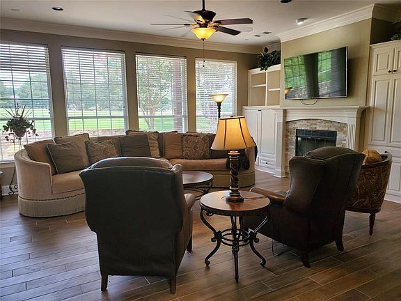 3rd image of 2608 Cedarwood Ct
