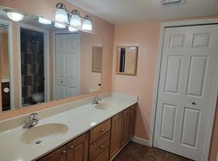 2513 S 17th St APT 105, Fort Pierce, FL 34982