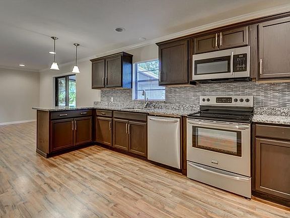 2nd image of 1004 S Woodward Ave