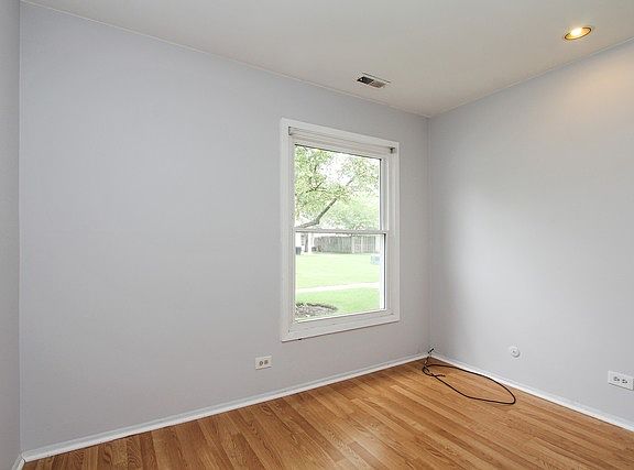 5th image of 1194 E Barberry Ln #27E