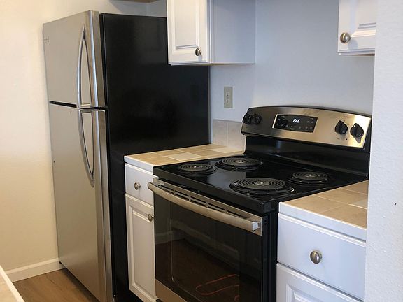 3rd image of 4453 51st St #7