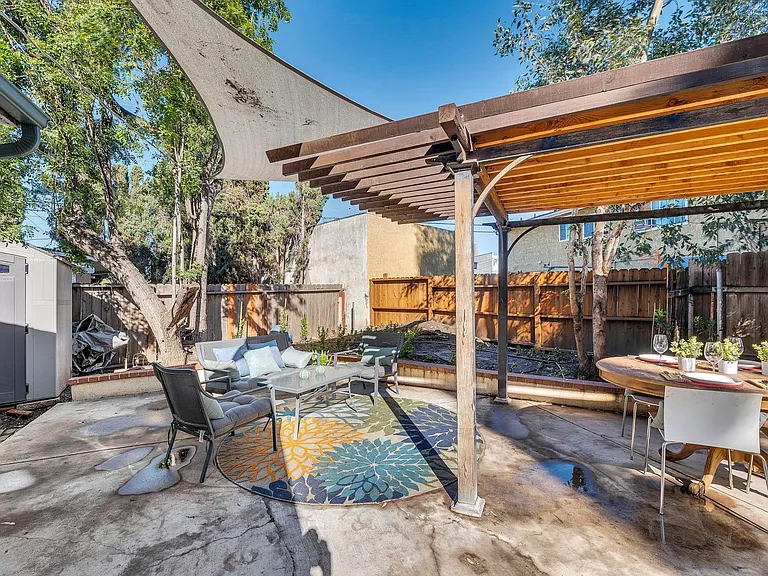 5338 Campo Rd — Photo 20