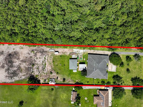 3rd image of 1619 Lark Dr