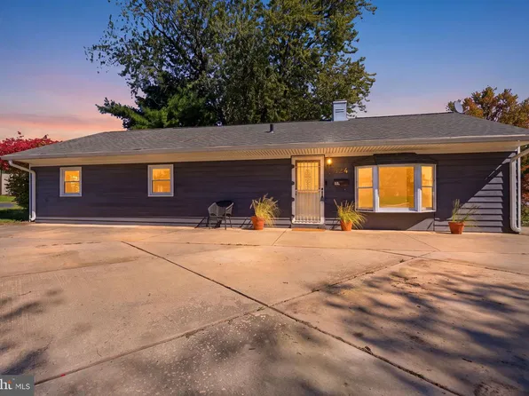 324 Devon Rd, Fairless Hills, PA 19030