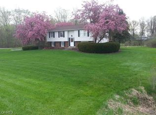 655 Scoville Dr, Vienna, OH 44473
