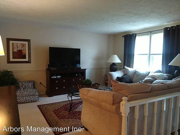 4th image of 363 Fruitwood Dr