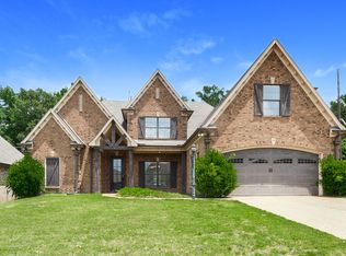 65 Ridgefield Dr, Oakland, TN 38060