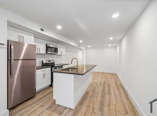 869 N 43rd St #1, Philadelphia, PA 19104