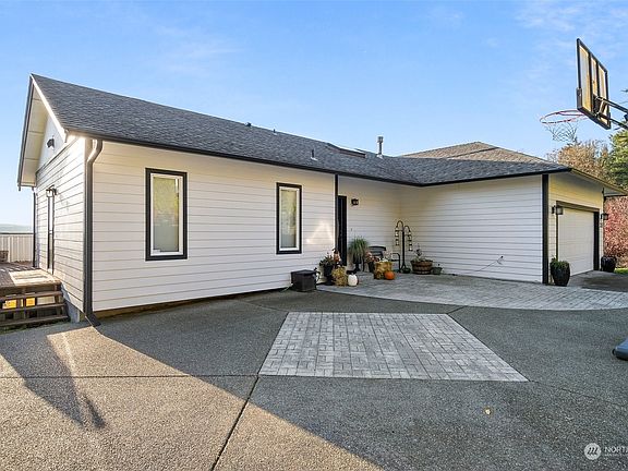 5th image of 235 SE Winchester Hill Drive