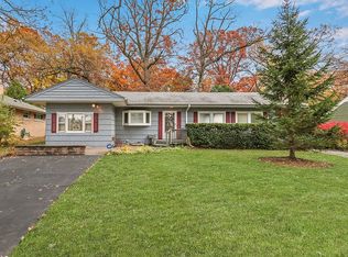 2935 W Bonnie Brook Ln, Waukegan, IL 60087