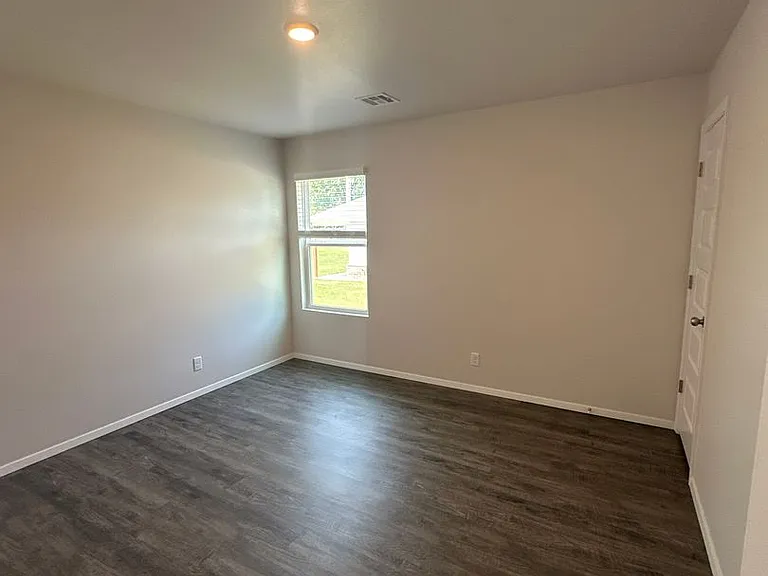8109 E Oakland St — Photo 6