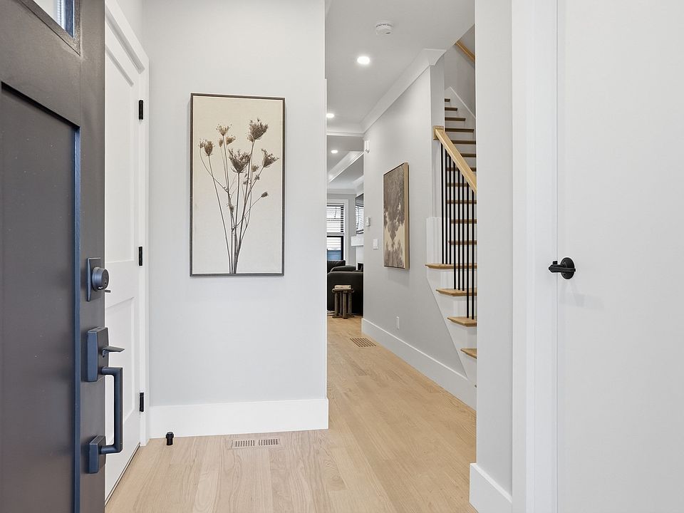 1st image of 36 Loomis St #102
