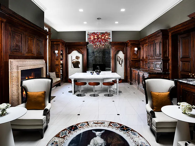 Resident lounges blend modern furniture, art, and design into a glamorous space where residents can work from home or relax