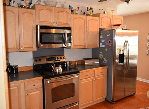 5th image of 721 Sagrada Dr