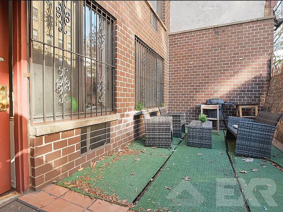 1st image of 530 W 47th St APT 1A