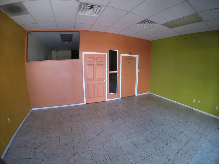 4700 N Mesa St #D2 — Photo 4