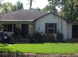 215 W Herring St, Sour Lake, TX 77659