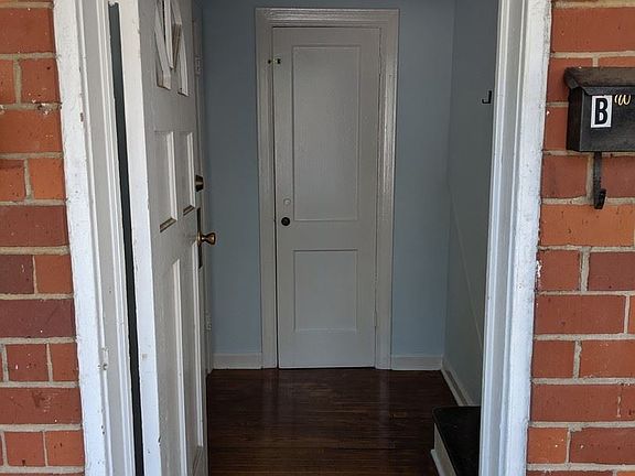 2nd image of 513 E 49th St Lowr A