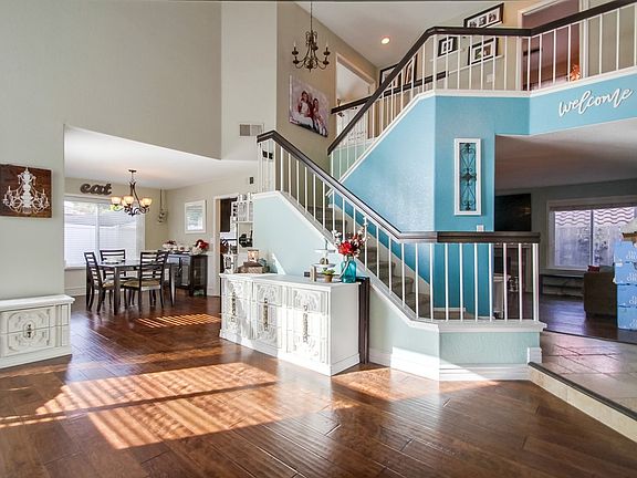 3rd image of 548 Shadywood Dr
