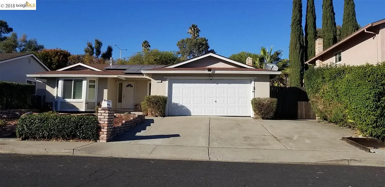 2112 Robles Dr photo 1