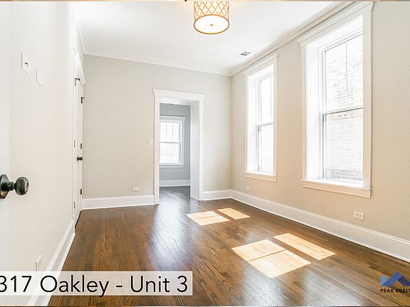 3rd image of 2317 N Oakley Ave APT 2