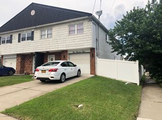 503 Foster Rd, Staten Island, NY 10309